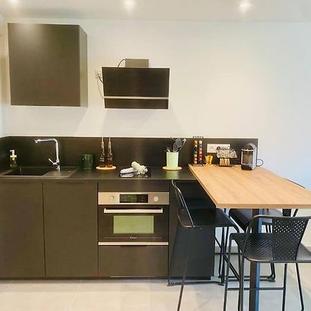 "Royal" Magnifique Appartement Avec Vue Sur Le Cadre Royal Sete Luaran gambar