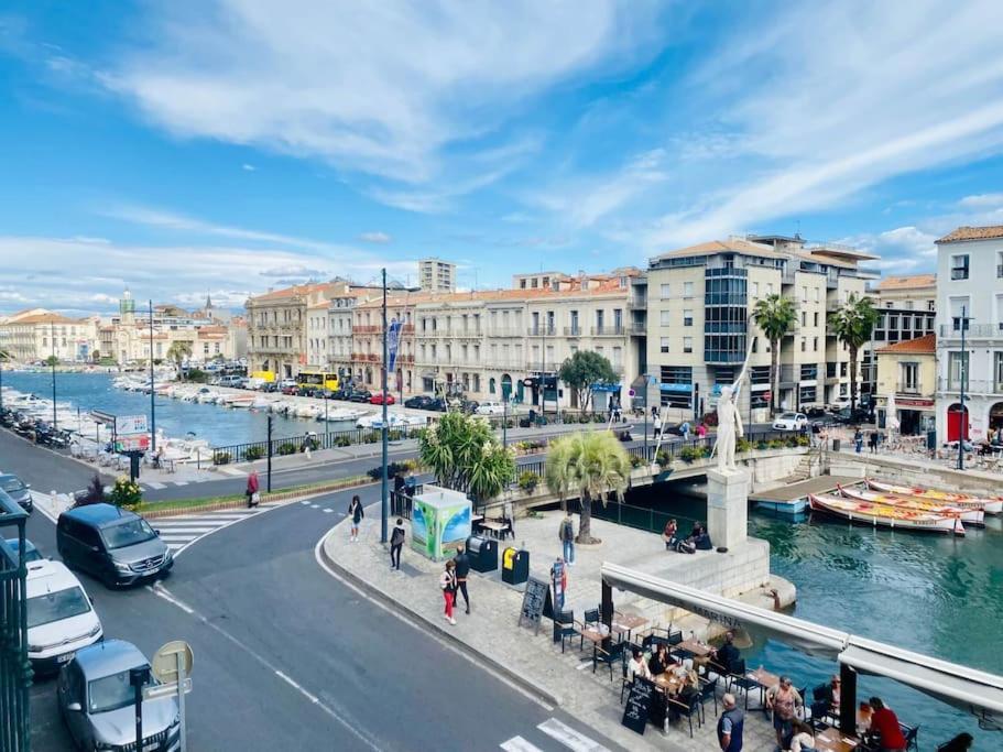 "Royal" Magnifique Appartement Avec Vue Sur Le Cadre Royal Sete Luaran gambar